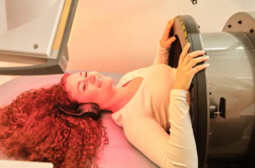 Innovative High-Tech-Behandlungen für Regeneration, Energie & Schönheit – für Körper und Haut, die neue Strahlkraft entfalten.